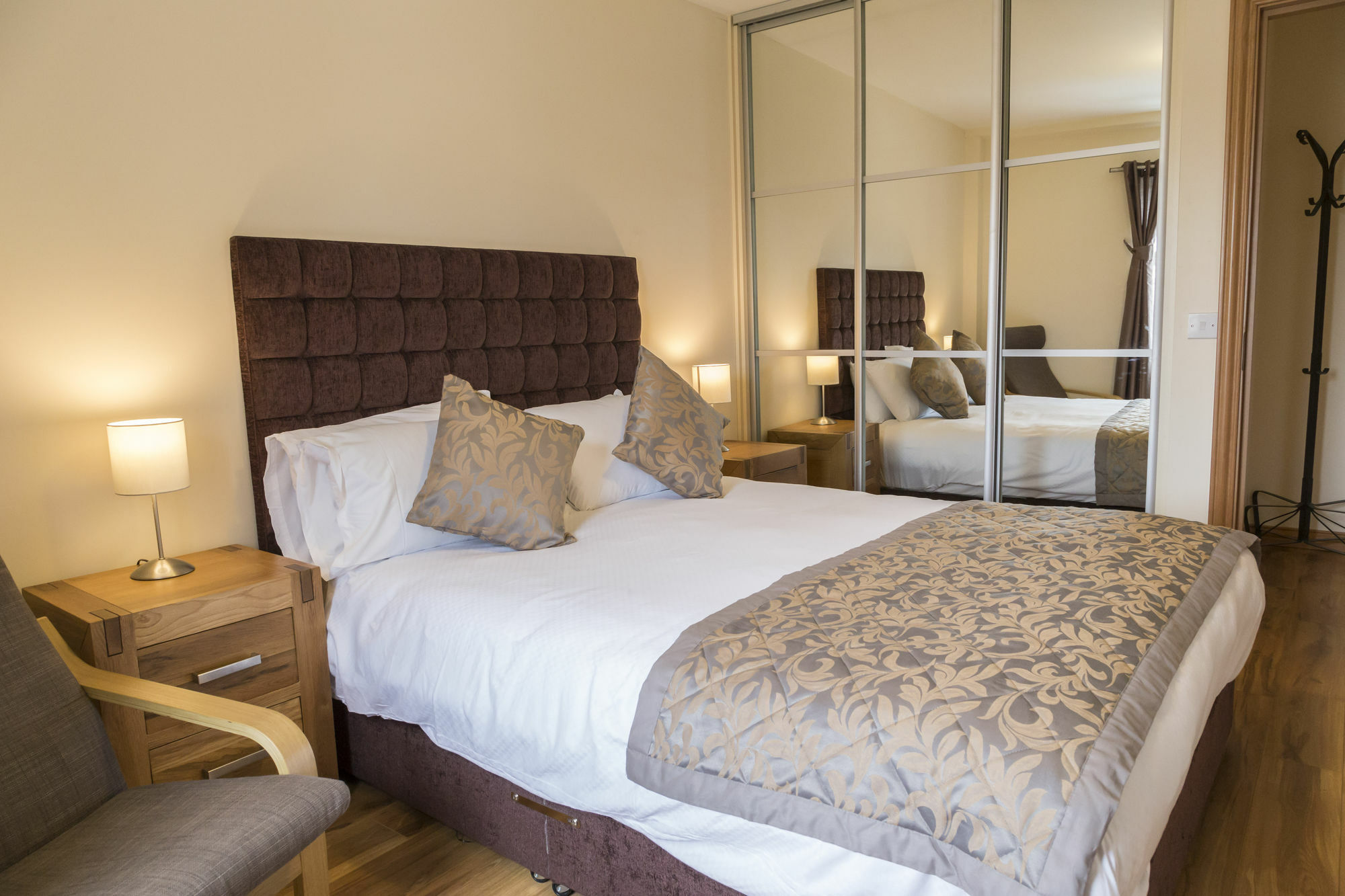 Five Lamps Suites Dublin Eksteriør billede